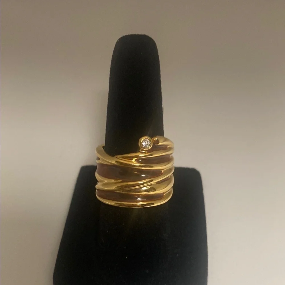 Elegant Gold-Tone Ring with Crystal Accent